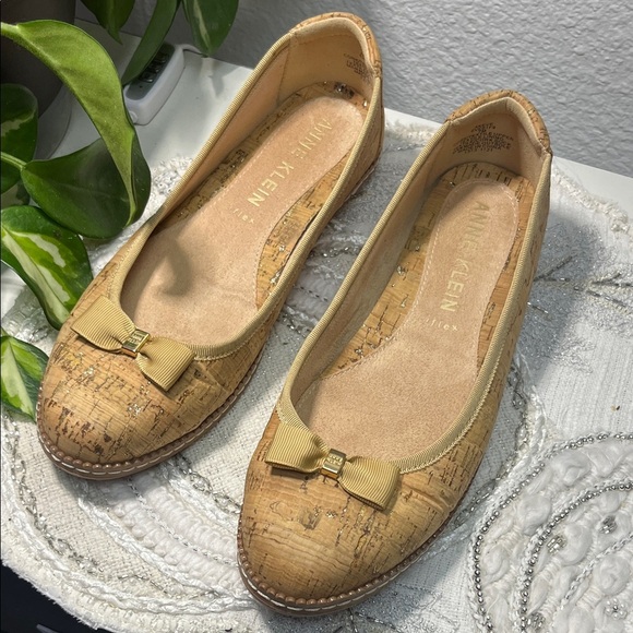 EUC Anne Klein “Eve” Flats​ - Picture 2 of 12